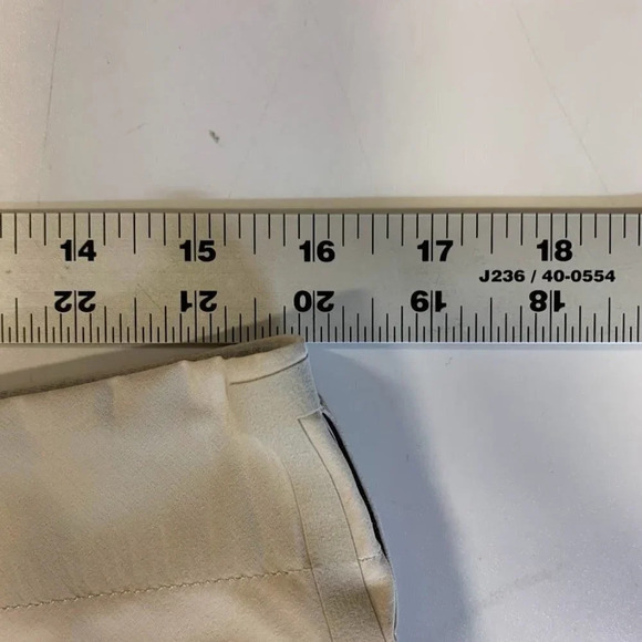 Mountain Hardwear Women's Athletic Mid Rise Outdoor Stretch‎ Shorts SIze 10 - Picture 11 of 13